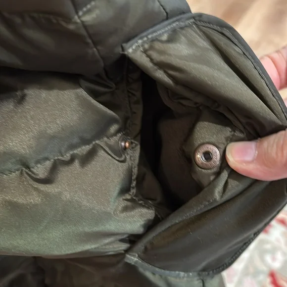 Lands End Women's Olive Puffer Jacket - Picture 4 of 5